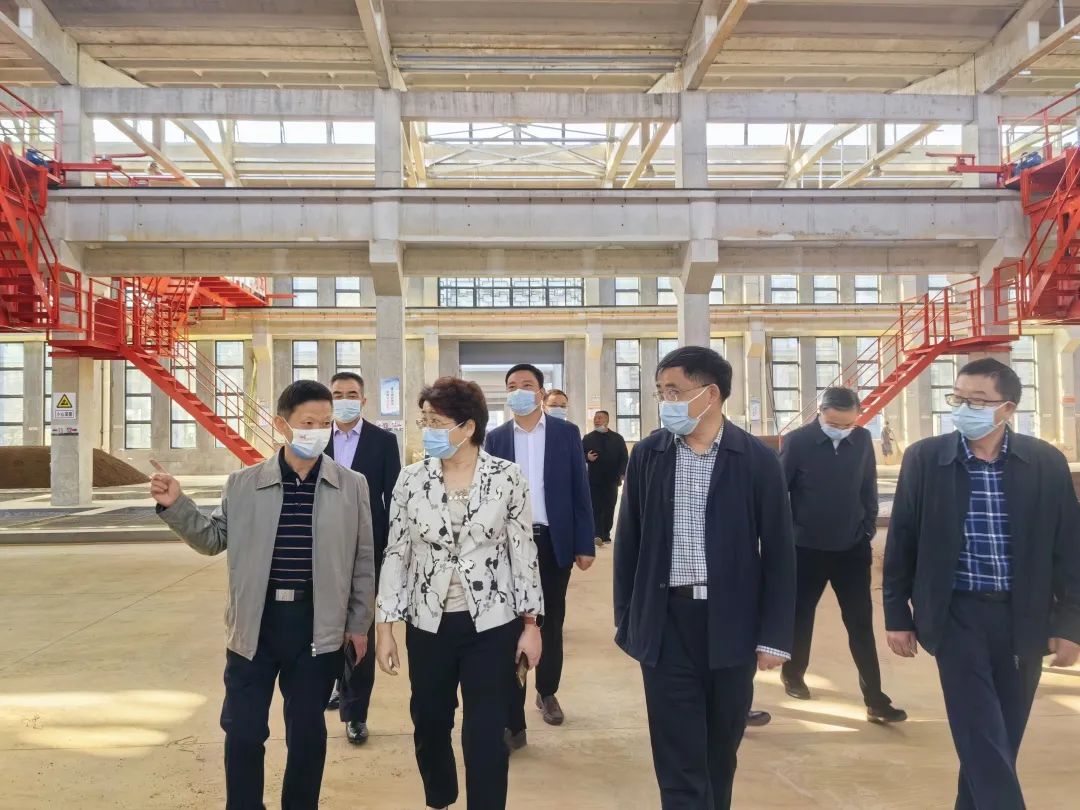 邵阳市人大常委会党组书记、主任周迎春调研湖南湘窖酒业