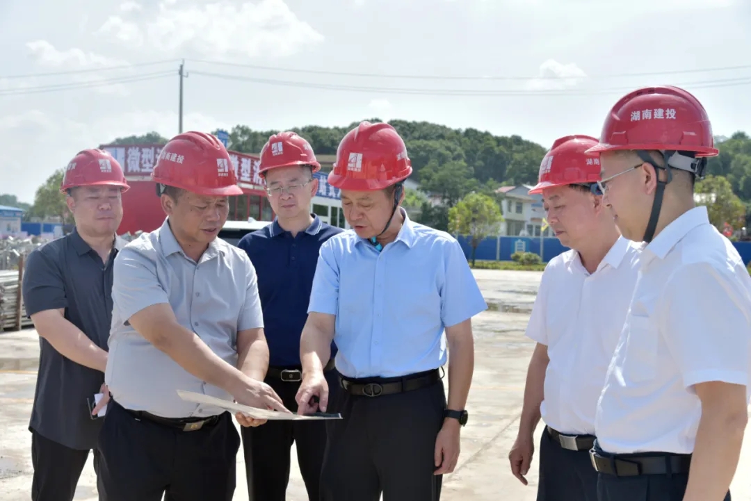 严华围绕区域协调发展开展“十五五”规划专题调研