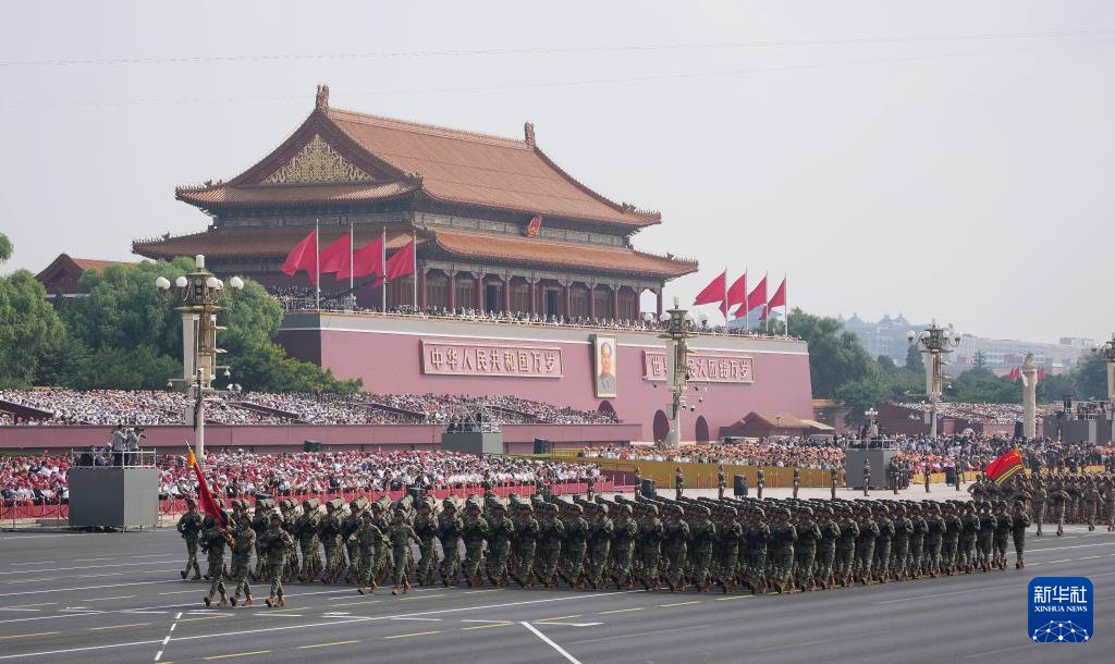 纪念中国人民抗日战争暨世界反法西斯战争胜利80周年招待会在京隆重举行 习近平发表
