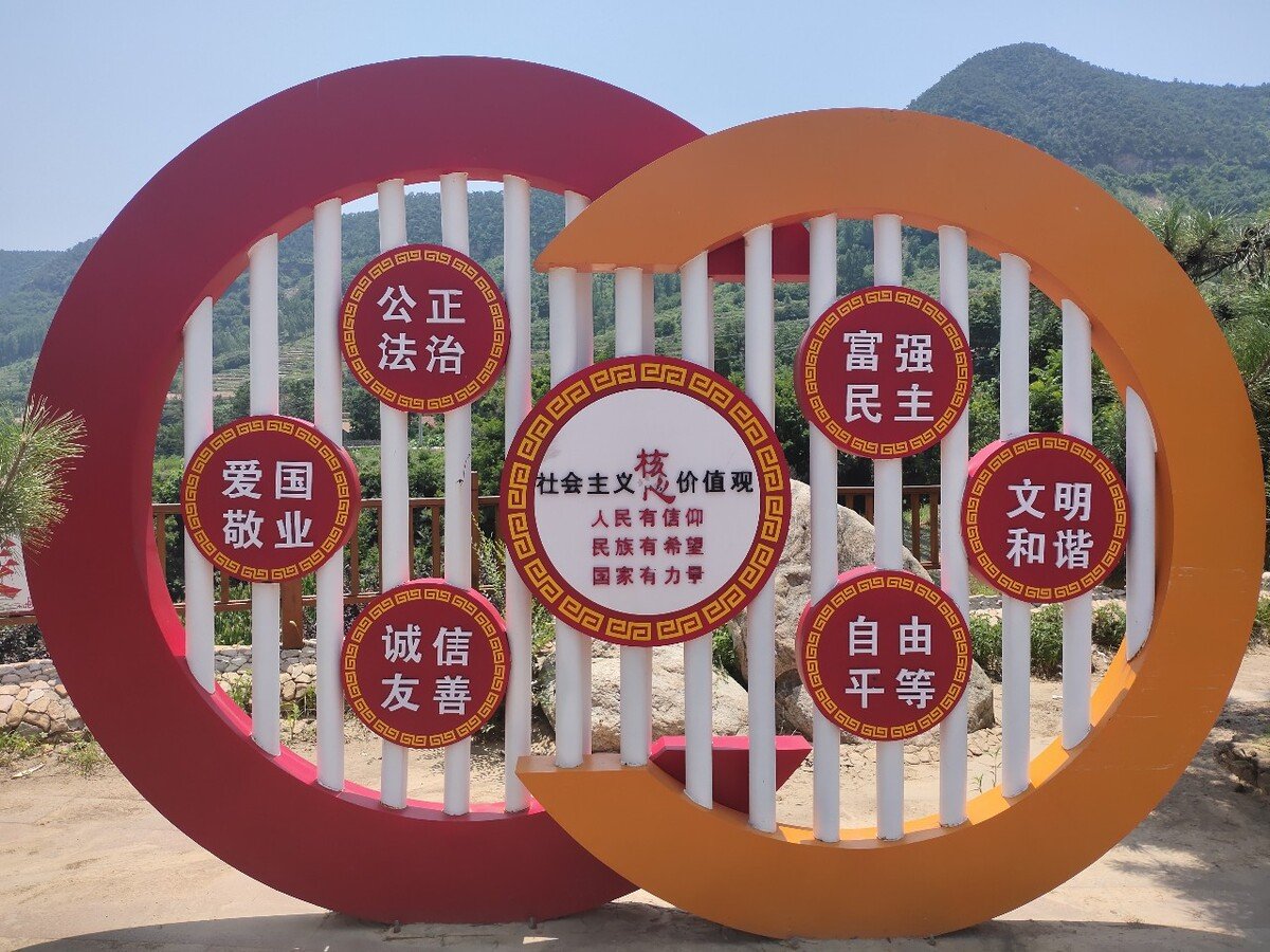 依法治国：全面推进严格规范公正文明执法