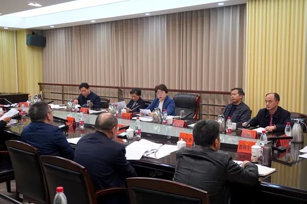 ​周迎春主持召开2025年第34次邵阳市人大常委会党组会议