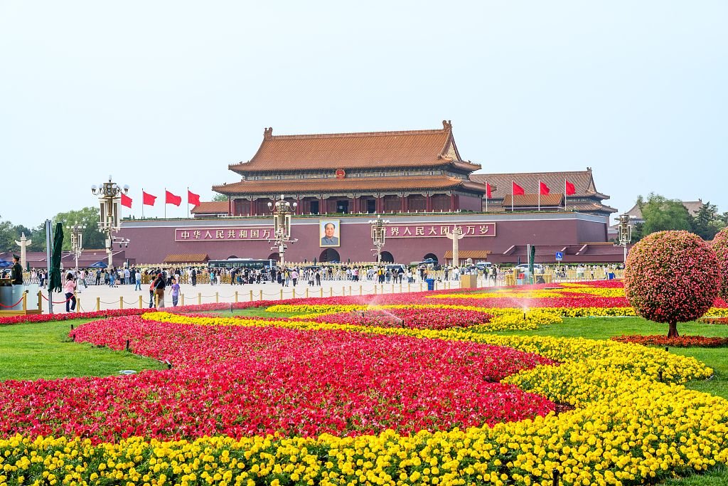 中共中央政治局常务委员会召开会议