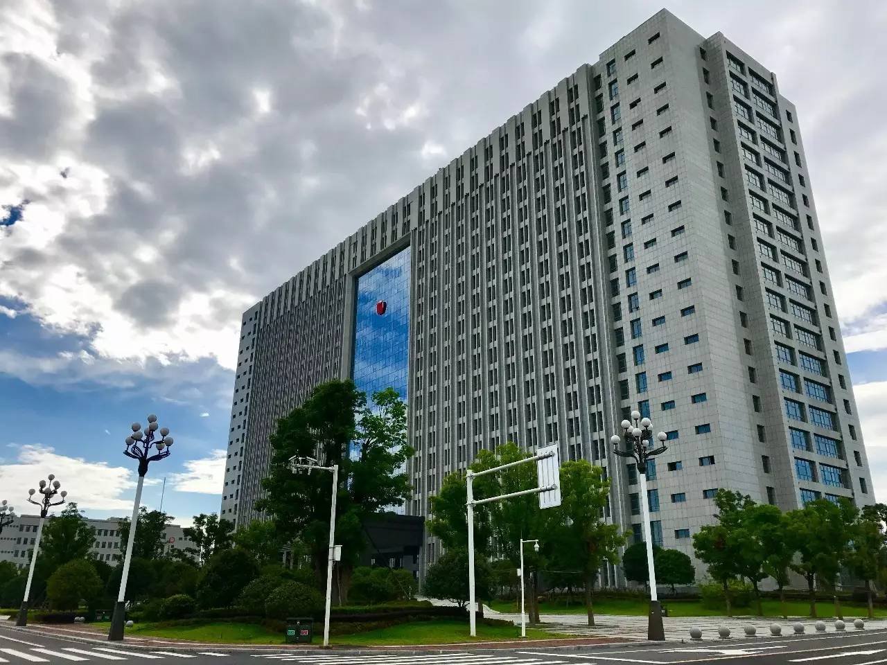 邵阳市委市政府致广大邵商同胞的春节贺信