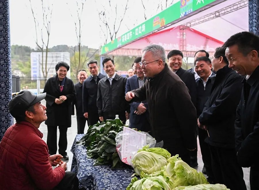 辛声：把增加群众收入作为重中之重