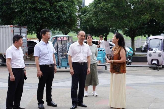 新邵县：谢小军开展“企业服务年”走访调研