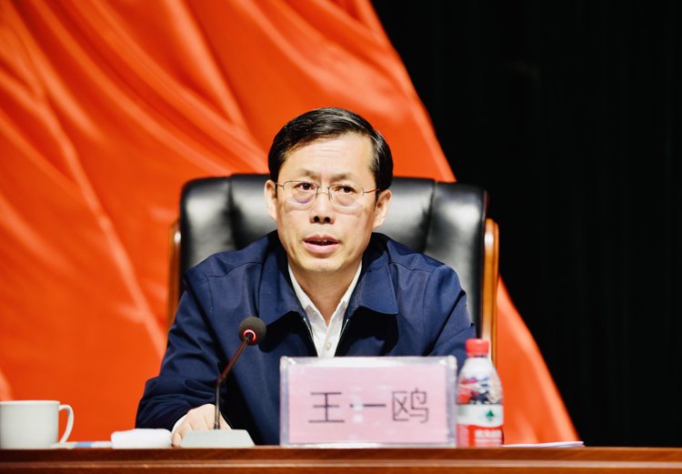 王一鸥强调：要对党绝对忠诚，确保“刀把子”牢牢掌握在党和人民手中