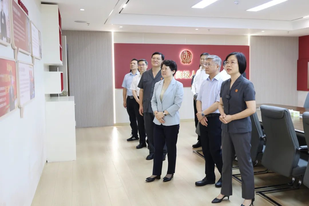 吴桂英到省“两院”调研