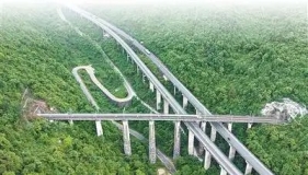 共同富裕是中国式现代化的重要特征（读懂中国·读懂中国式现代化）