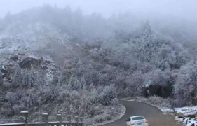 湖南迎来今冬首场雨雪天气 紧急拉响道路结冰预警