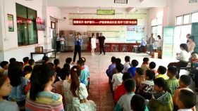 邵阳市检察院赴洞口县水东镇文田完全小学开展法治宣传活动